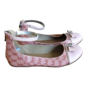 Michael Kors Pink flats‎ Sz 5
